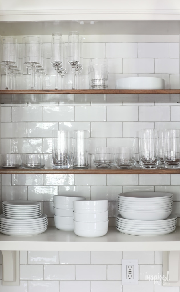 Bayberry Kitchen Remodel Reveal - Kitchen Makeover Kitchen Design #kitchen #makeover #remodel #traditional #modern #country #design #decorating