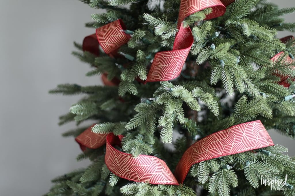 How To: Christmas Tree Ribbon