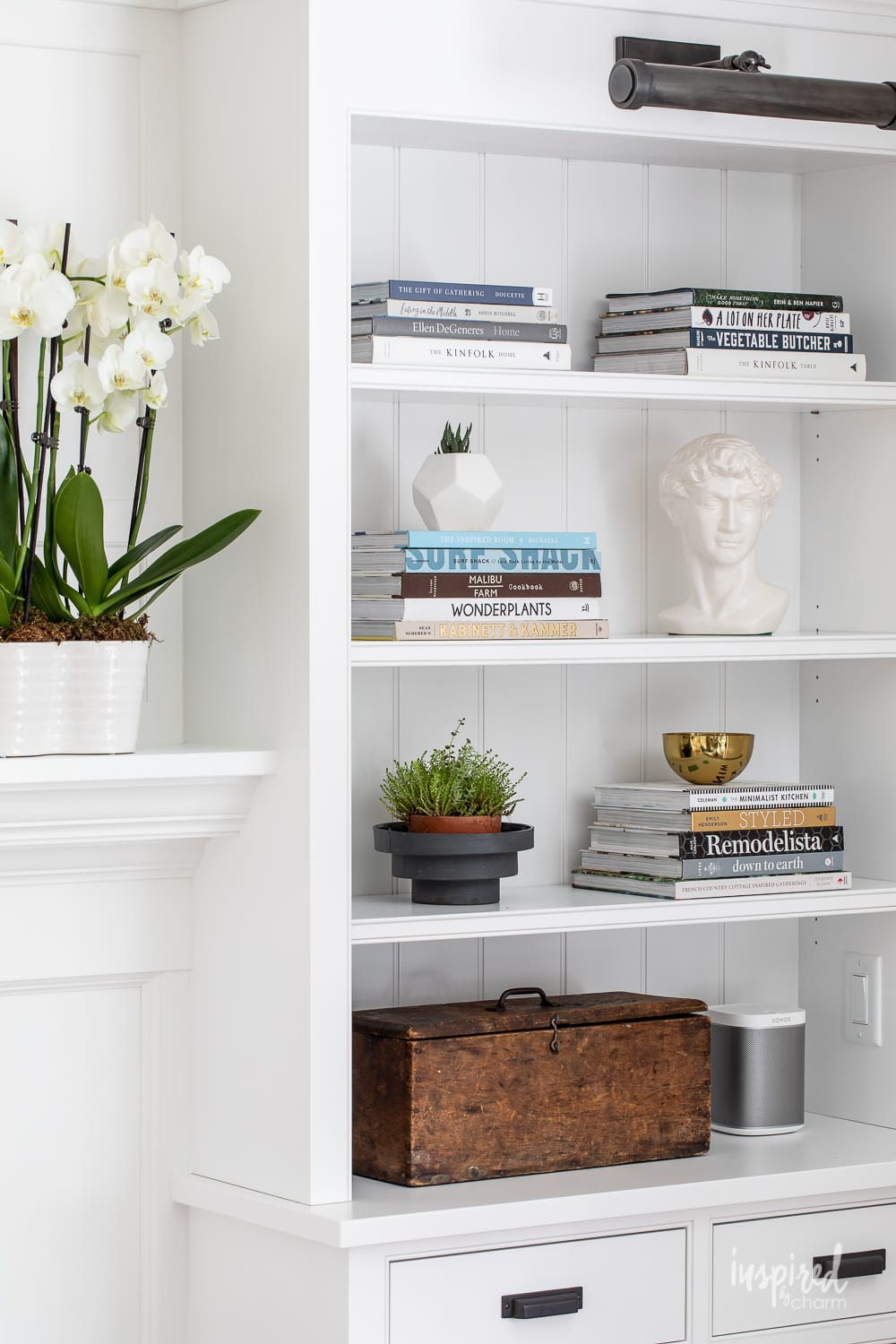 How to Add Vintage Charm to Your Home #vintage #vintagefinds #antiques #homedecor #decor #decorating #charm #vintagecharm