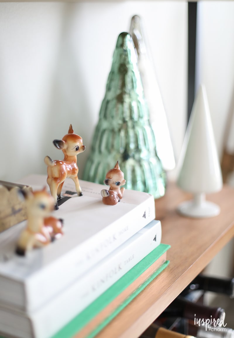 Apartment Living Room Christmas Decor Ideas