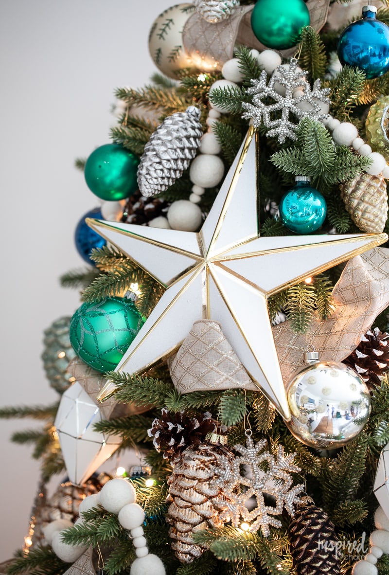 Blue, Green, and White Living Room Christmas Tree #christmastree #christmas #holiday #tree #decor #decorating #livingroom #christmasdecor
