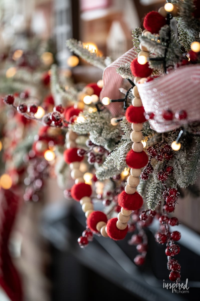 Magical and Cozy Fireplace Christmas Decorations #christmas #mantel #fireplace #decor #decorations #holiday #garland #stocking #cozy